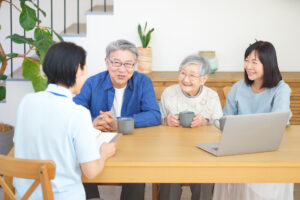 親が元気なうちに話しておくべき「お金と家のこと」